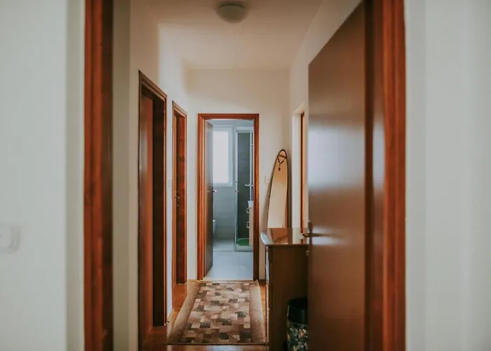 Διαμέρισμα Hola *