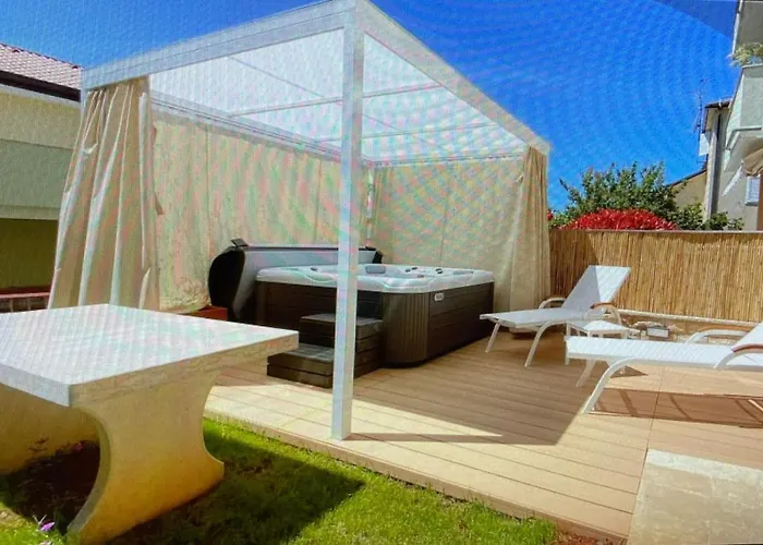 Hola * Novigrad Istria